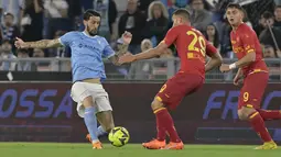 Gol Lazio di laga ini diciptakan oleh penyerang Ciro Immobile di menit ke-34 dan gelandang S. Milinkovic-Savic pada masa injury time. (Fabrizio Corradetti/LaPresse via AP)