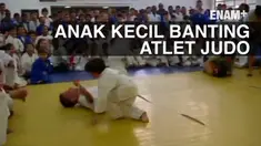 Sebelum berlaga di arena olimpiade, atlet judo Prancis berlatih bersama ratusan anak-anak di Rio Favella, Brazil