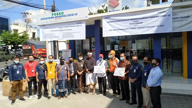 Pelindo III Salurkan 1500 Baju APD ke 7 Rumah Sakit di Surabaya dan Bali
