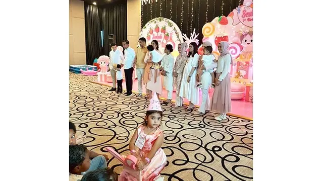 Menantu Presiden Jokowi Hamil Anak Kedua, Ini 5 Potret Terbaru Selvi Ananda