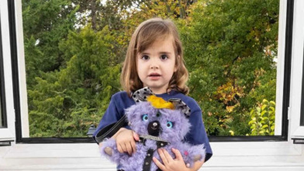 Kontroversi Terbaru Balenciaga, Unggah Foto Tas Beruang Bersama Anak-Anak Dianggap Eksploitasi