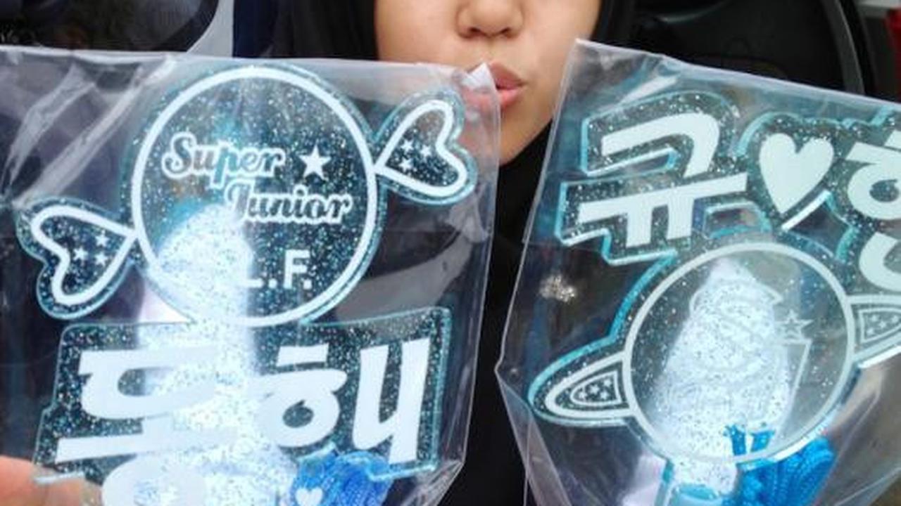 Penjagaan pintu masuk konser Super Junior di Indonesia pada hari perta 