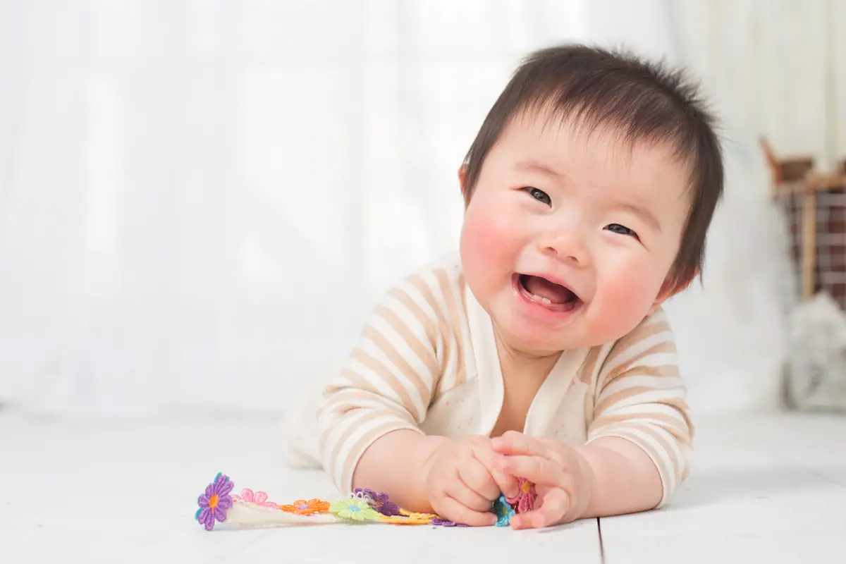 Bayi Tertawa