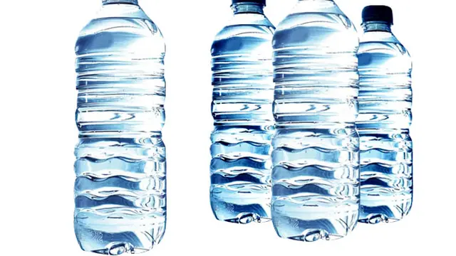 Minum Air Minum dalam Kemasan Harus Langsung Habis
