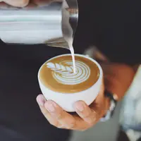 Bulan Oktober menjadi momen spesial bagi para pencinta kopi di seluruh dunia. Tak terkecuali bagi Starbucks Indonesia yang kembali menghadirkan perayaan penuh semangat untuk menyambut Bulan Kopi Internasional 2025. (foto/dok: freepik/chevanon)