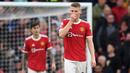 <p>Scott McTominay meruapakan salah satu pemain yang tampil reguler di skuat Manchester United dengan mencatatkan 37 penampilan dengan mencetak 2 gol dan 1 assist pada musim lalu. Meskipun begitu, ia tercatat sebagai salah satu pemain dengan gaji terendah di klub berjuluk Setan Merah tersebut. Menurut Spotrac, pemain berkebangsaan Skotlandia itu mendapatkan upah sebesar 20 ribu paun per pekan atau sekitar 360 juta rupiah per pekan. McTominay sendiri dikontrak oleh MU hingga tahun 2025. (AFP/Oli Scarff)</p>