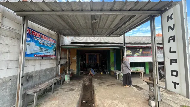 Aktivitas di Usaha Bengkel Neneng Yulianti