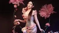 Outfit Natasha Wilona Bernuansa Floral Pastel, Bak Putri dari Negeri Dongeng