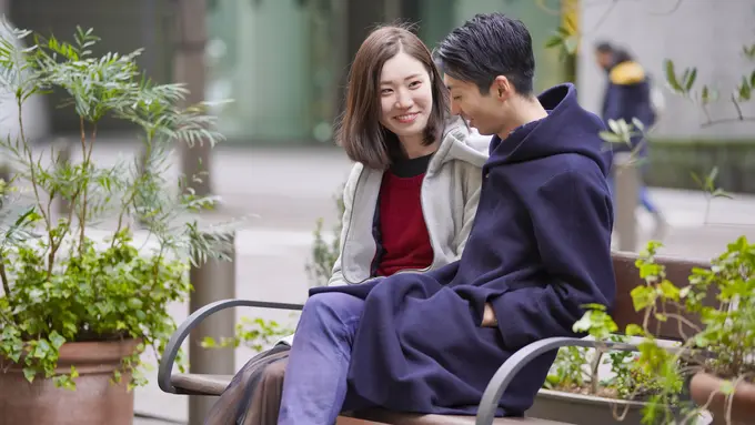 couple november cuek tapi setia