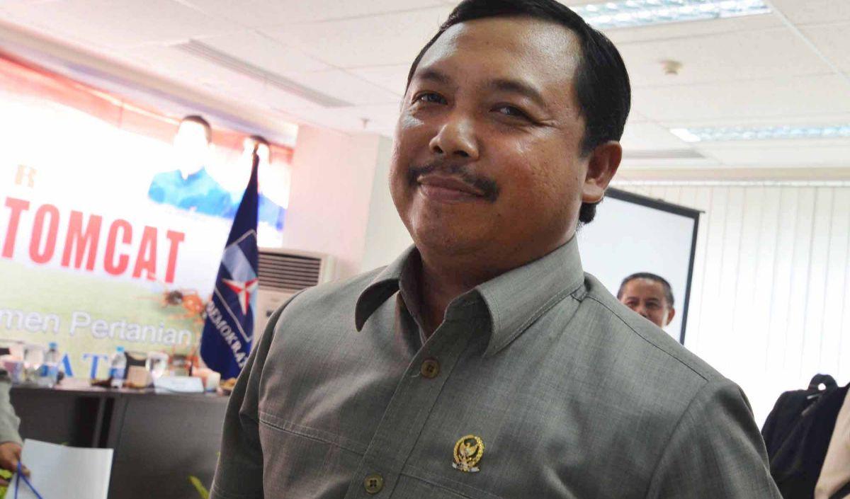 Herman mengaku ada di lokasi saat pertemuan Tim 8 dengan SBY di Cikeas, Bogor, Jawa Barat itu.<br>