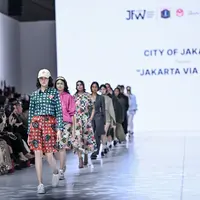 Jakarta via Paris mengangkat perjalanan para desainer fashion ibu kota yang sukses di dunia./copyright istimewa