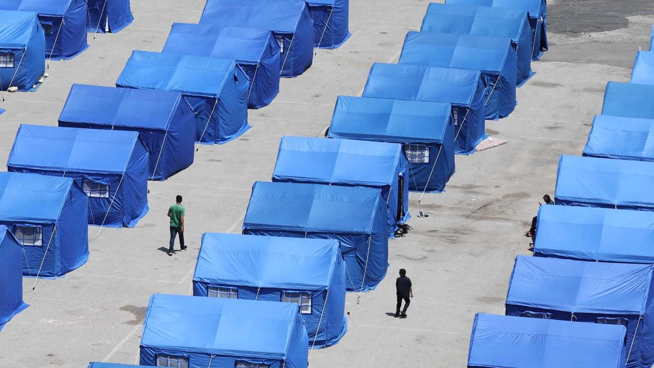 FOTO: Tenda Tenda Biru Tampung Pengungsi di Beirut