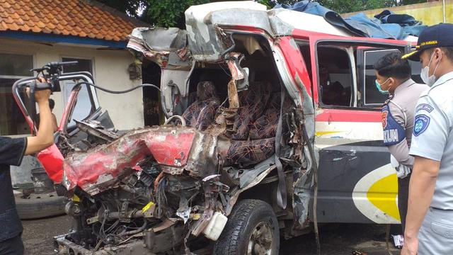Korban kecelakaan di Tol Cipali
