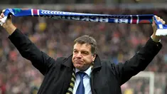 Blackburn Rovers new manager Sam Allardyce takes to the pitch before the Premier league match against Stoke City at Ewood Park, Blackburn, on December 20, 2008. AFP PHOTO/ANDREW YATES
