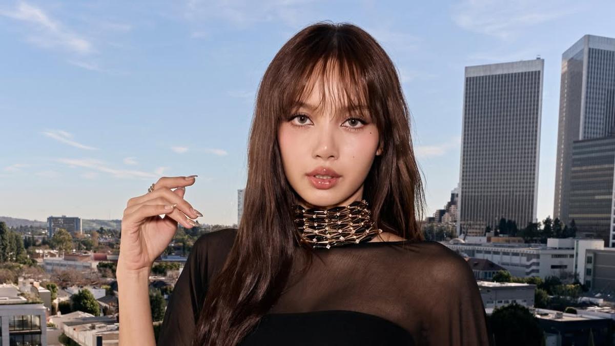 Lisa BLACKPINK Debut di Golden Globes 2026 dengan Kalung Mewah dan Langka