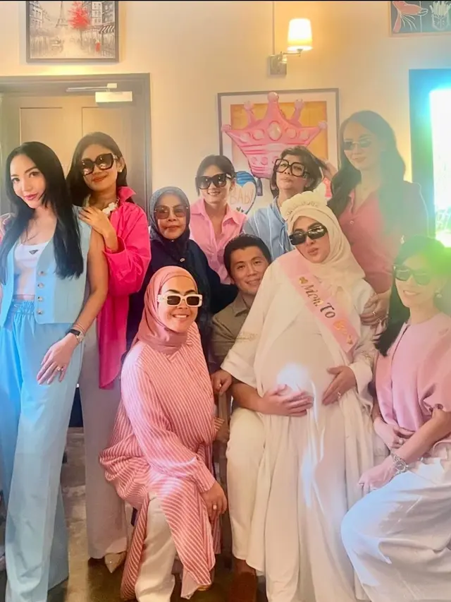 Baby Shower Syahrini