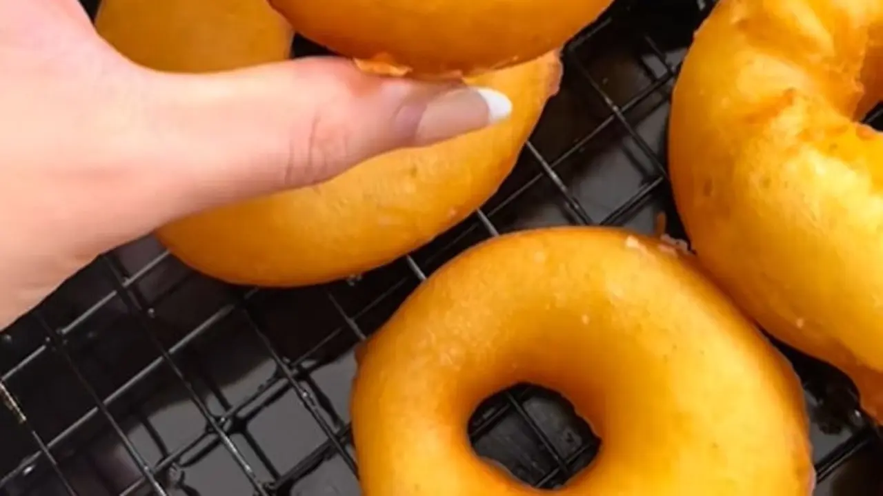 Resep Donat Goreng ala Pinkan Mambo dari Stefani Horison