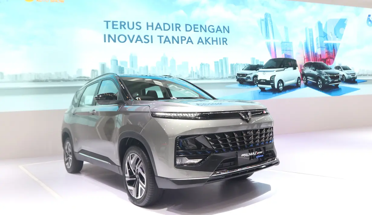 Pameran mobil internasional GAIKINDO Indonesia International Auto Show (GIIAS) 2023 hadir kembali di ICE BSD City selama tanggal 10-20 Agustus 2022. (Liputan6.com/Angga Yuniar)