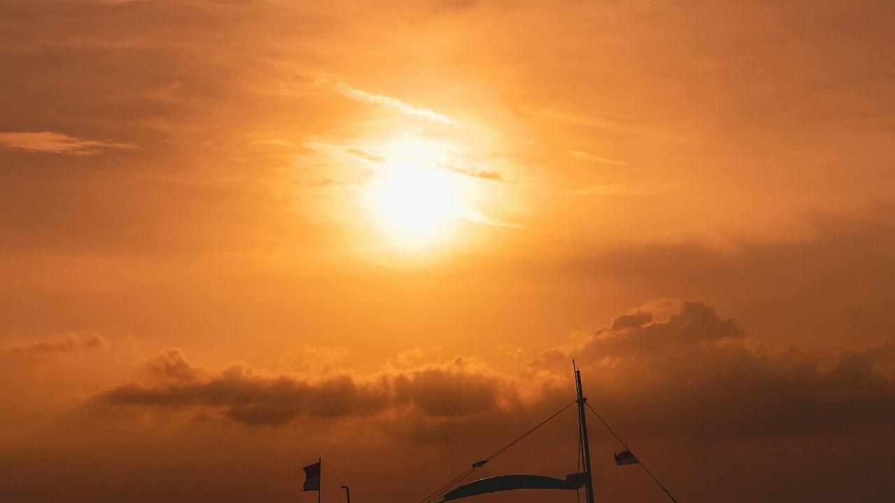 <b>45 Quotes Sunset Singkat yang Menggugah Perasaan</b>