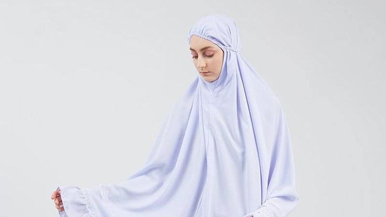<b>Menggunakan Bahan Rayon</b>