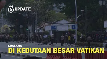 Paus Fransiskus telah tiba di Indonesia, Selasa (3/9/2024). Begini suasana Kedubes Vatikan usai kedatangan pemimpin tertinggi Gereja Katolik sedunia tersebut.