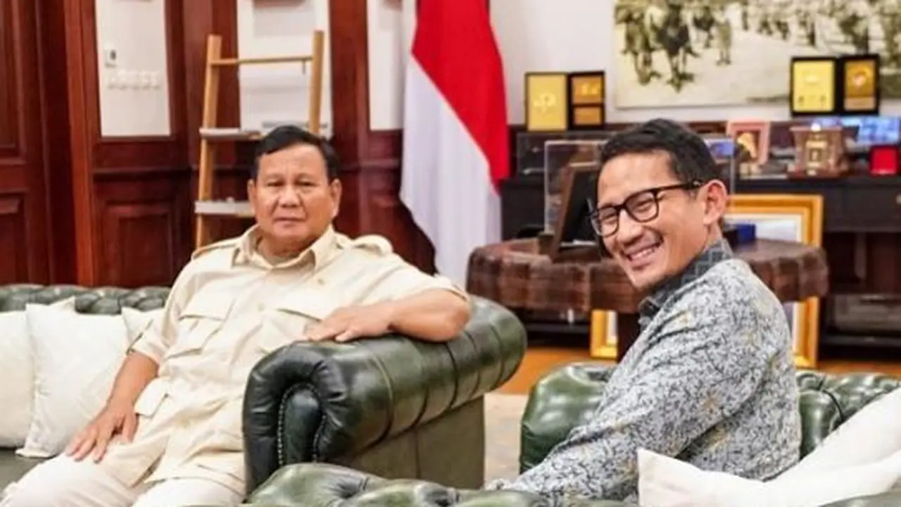 Wakil Ketua Dewan Pembina Partai Gerindra Sandiaga Uno menemui Prabowo Subianto di Kementerian Pertahanan, Jakarta, Senin (27/3/2023).