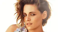 Kristen Stewart saat pemotretan dengan Majalah Bazaar. (foto: eonline)