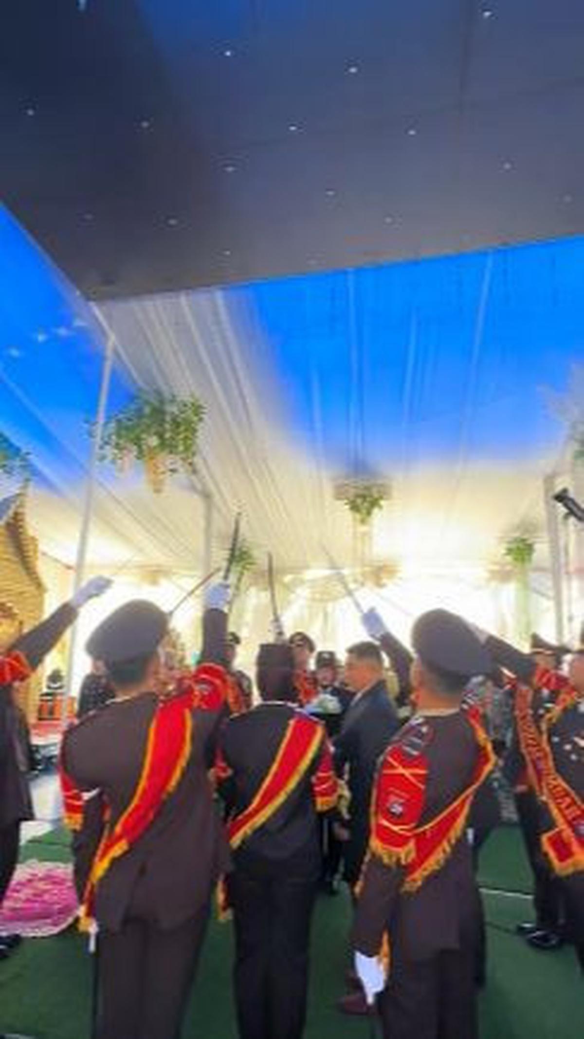 Upacara Pedang Pora dari Polri ini pun berjalan begitu lancar dan khidmat. <br>