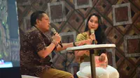 Wali Kota Denpasar Ida Bagus Rai Dharmawijaya Mantra (kiri) pada saat peluncuran dan bedah buku Denpasar Must be KereAktif di Gedung Dharma Negara Alaya, di Denpasar, Bali, 27 Desember 2019. foto: istimewa