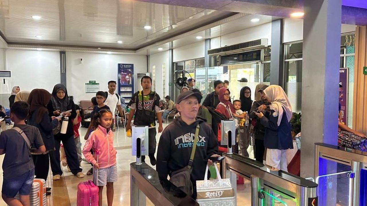 Penjualan Tiket KAI Daop 8 Surabaya Capai 87 Persen, Diskon Menarik Masih Tersedia