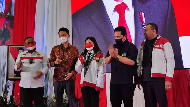 Menteri BUMN, Erick Thohir memberikan pengarahan kepada 2.686 Calon Pekerja Migran Indonesia (CPMI) di Cibubur, Senin (12/09/2022).