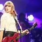 Tiket konser Taylor Swift di Jakarta langsung diserbu penggemar dalam hitungan jam.