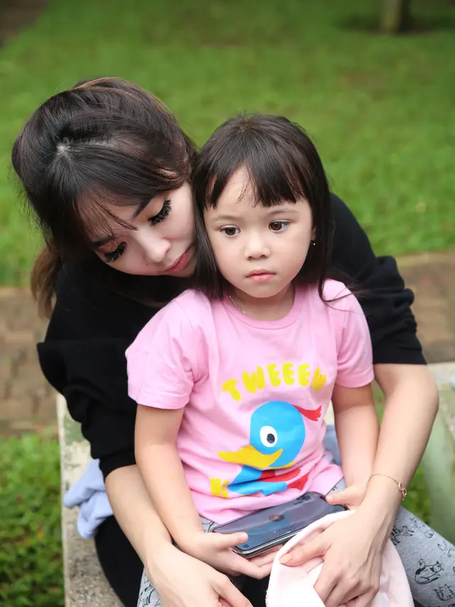 [Fimela] Gisella Anastasia, Gempita Nora Marten, Indra Bekti