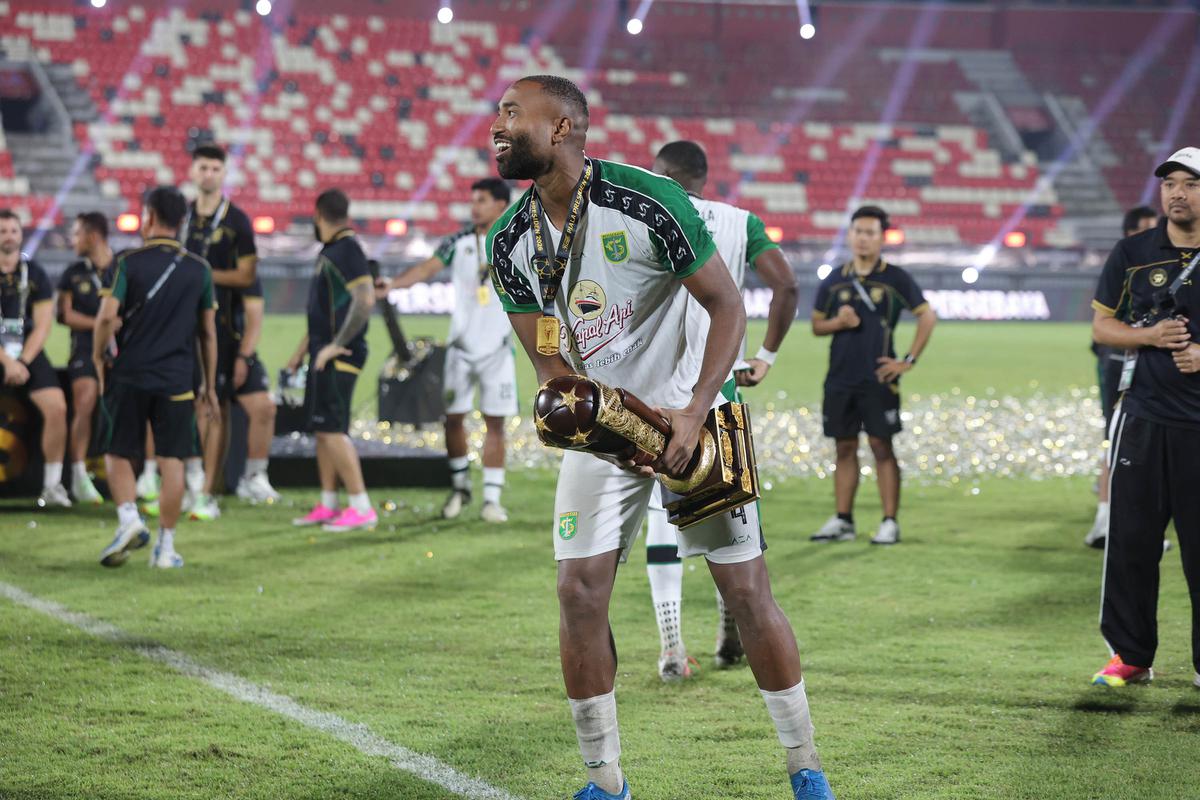 Trofi Piala Presiden Milik Persebaya