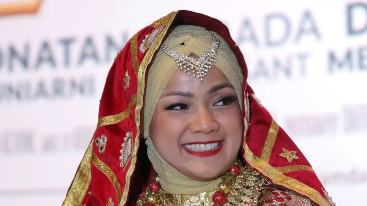[Fimela] Nirina Zubir