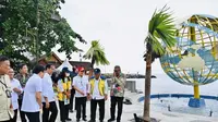 Presiden Joko Widodo saat mengunjungi sekaligus meresmikan kawasan wisata Malalayang Beach Walk Manado, Jumat (20/1/2023).