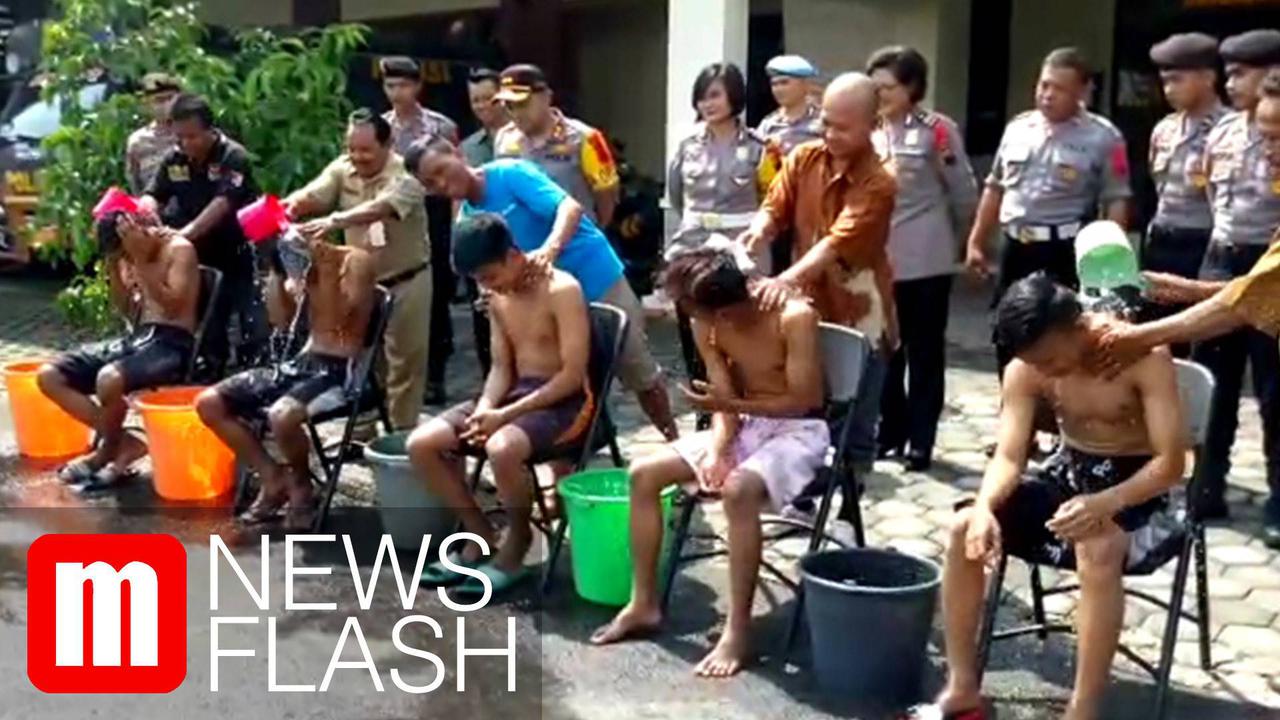 VIDEO: 5 Remaja Pelaku Video Mandi di Atas Motor Dimandikan Di Mapolres Karanganyar