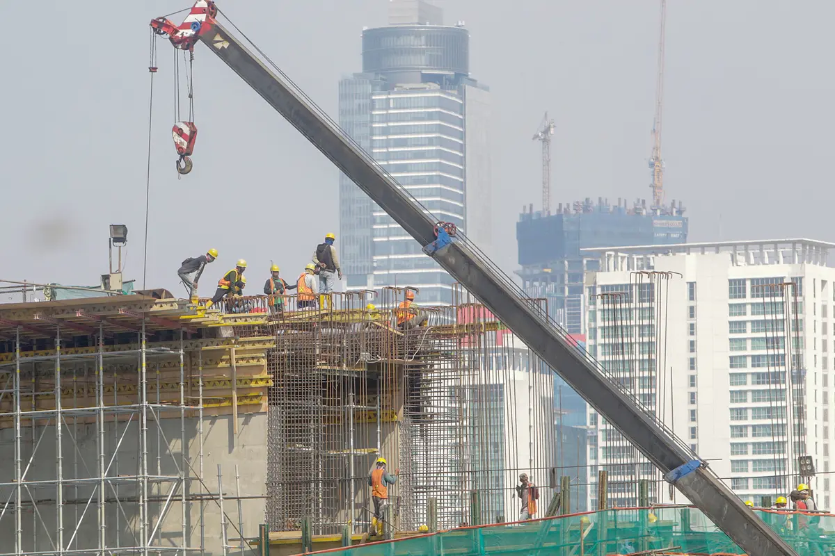 Melihat Progres Pembangunan LRT yang Mundur Hingga Juni 2022