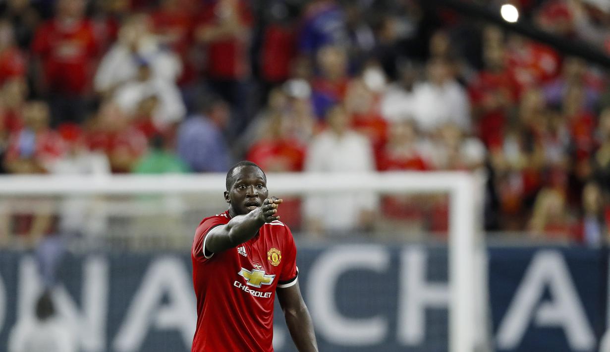 Penyerang andalan Manchester United, Romelu Lukaku tampil gemilang dengan mencetak tiga gol bagi Setan Merah selama pra musim bulan july 2017. Gol Lukaku tersebut ke gawang Real Salt Lake, Manchester City dan Velerenga. (AFP/Aaron M. Sprecher)