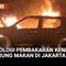 Sejumlah warung makan di Jalan Raya Kalibata, Jakarta Selatan, kembali menjadi sasaran amuk massa pada Kamis malam. Sekelompok orang yang diduga marah atas tewasnya dua debt collector membakar deretan kios di sepanjang jalan tersebut.