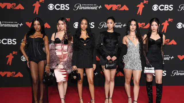 7 Artis Berbusana Terbaik di MTV VMAs 2025, KATSEYE Debut dengan Dolce & Gabbana
