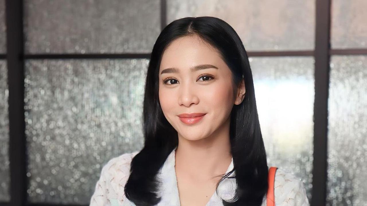 Profil dan Agama Bunga Zainal, Masih Terlihat Awet Muda di Usia 37 Tahun