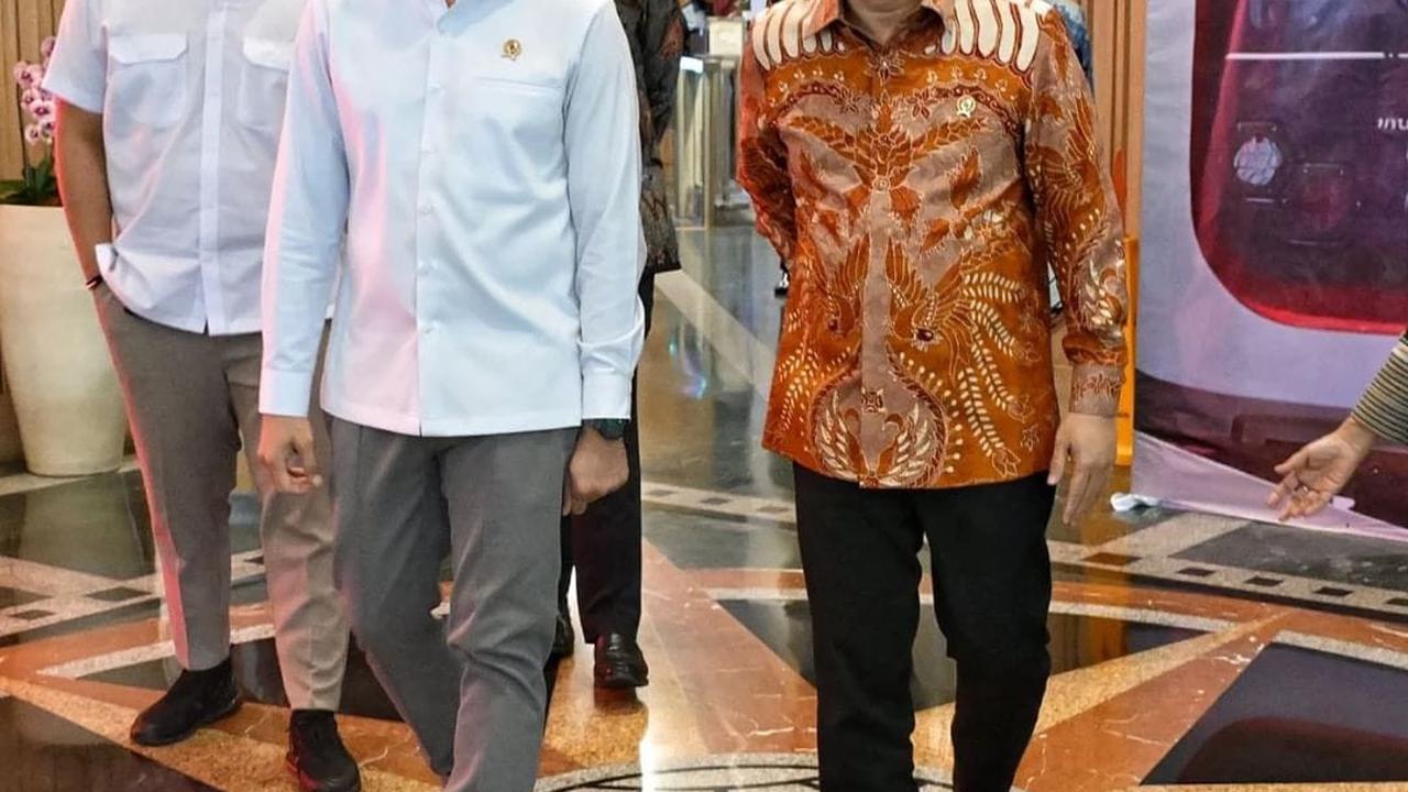 Potret Raffi Ahmad Aktif Bekerja sebagai Utusan Khusus Presiden, Kolaborasi dengan Kementerian Perhubungan