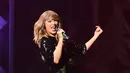Hal itu dikarenakan ia menjadi penyanyi wanita pertama yang mengadakan onser di MetLife Stadium tiga kali berturut-turut. (ANGELA WEISS / AFP)