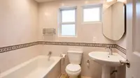 Jatuh di Kamar Mandi Bisa Berakibat Fatal, Ketahui Faktor Risiko dan Cara Mencegahnya