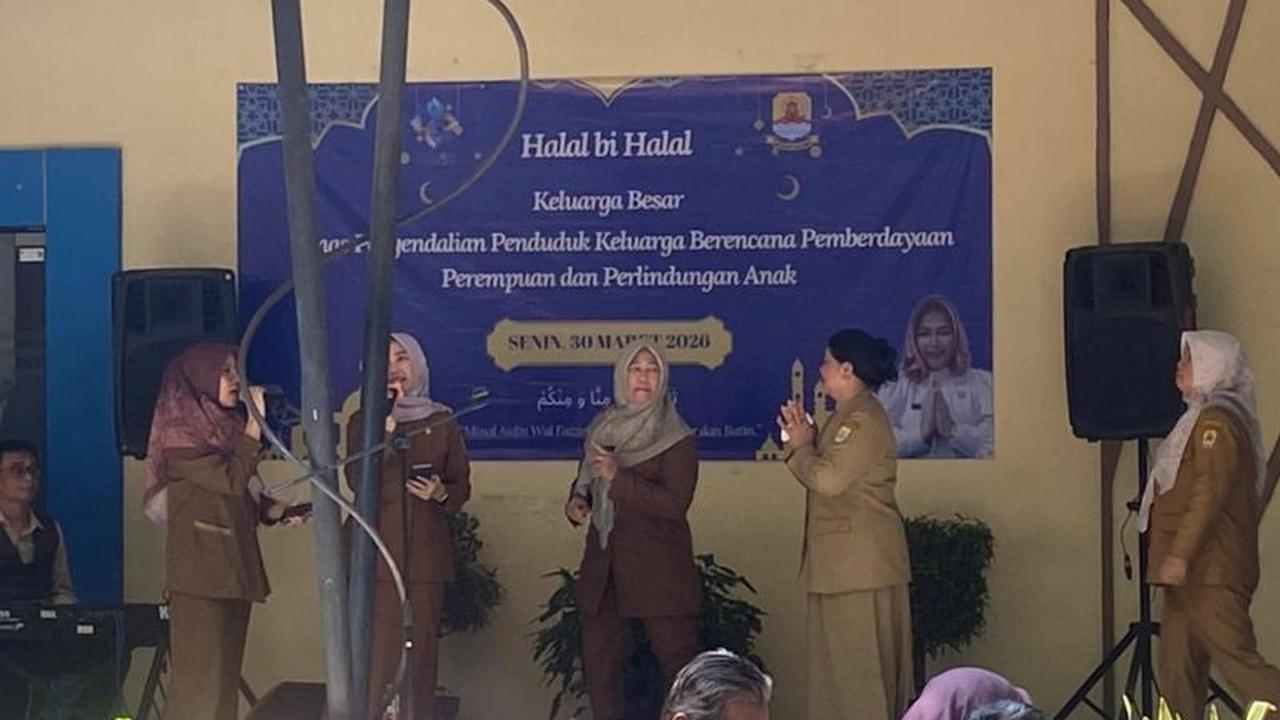 Penghentian Musik Dangdut Cirebon: Pemkab Hentikan Halalbihalal di Kantor DPPKBPPPA