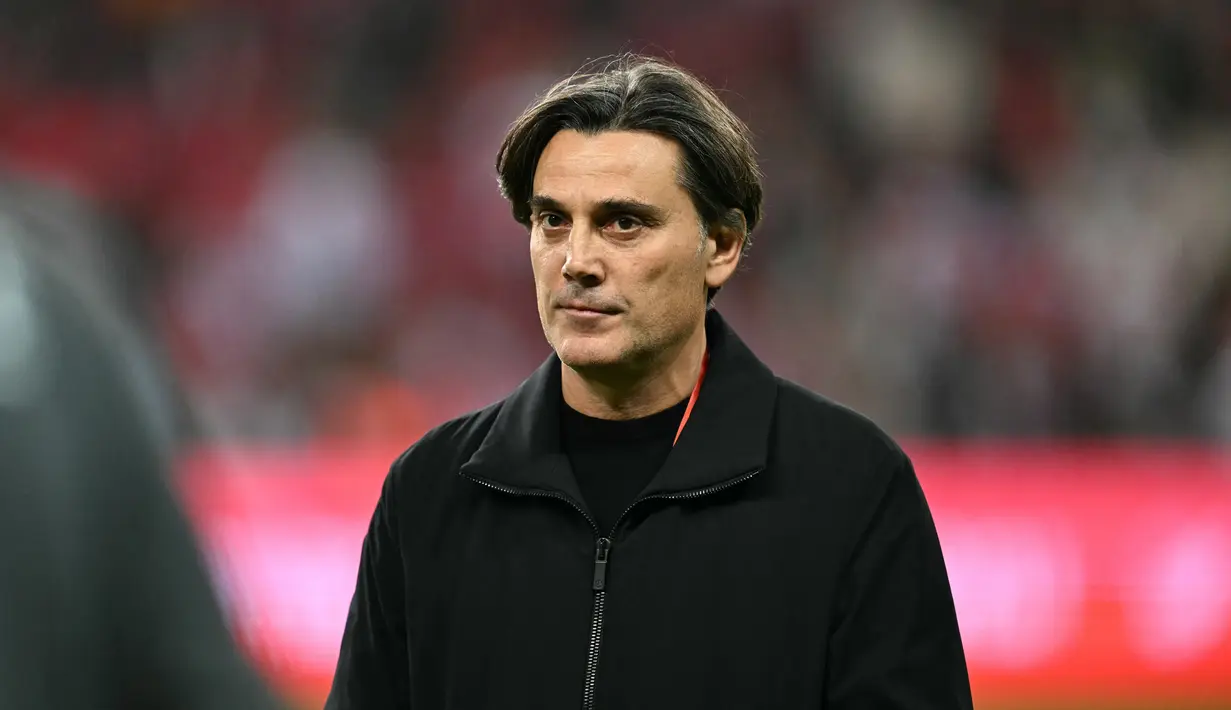 Pemain legendaris AS Roma itu mampu memaksimalkan potensi pemain lokal dan bintang sepak bola Eropa. Alhasil, Arda Guler dan kawan-kawan lolos ke Piala Dunia 2026. (AFP/Ozan Kose)