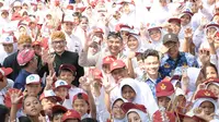 Pj Gubernur Jawa Barat Bey Machmudin Saat Melaksanakan Rangkaian Acara Peringatan Hari Pendidikan Nasional Tahun 2024 Tingkat Provinsi Jawa Barat di Lapangan Sempur, Kota Bogor, Kamis (2/5/2024). (sumebr foto: Adpim Jabar)