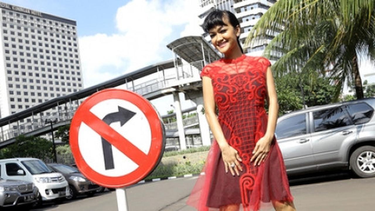 Julia Perez seserahan, Della Perez: Orang tua bahagia!