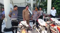 Pemprov Sulut hibahkan puluhan motor untuk pengamanan Pemilu 2019 (Liputan6.com/ Yoseph Ikanubun)